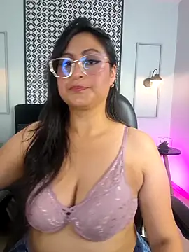 Amber gold  online show from 04/22/26, 11:39