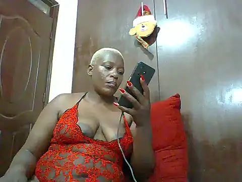 Poisonous Ivy online show from 11/03/25, 10:21