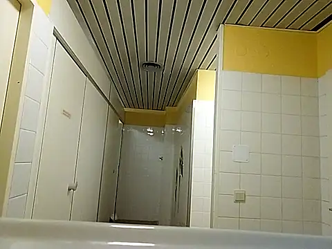 Snapshot of prolltop chatting on 10/03/25, 12:18 prolltop online show from 10/03/25, 12:18