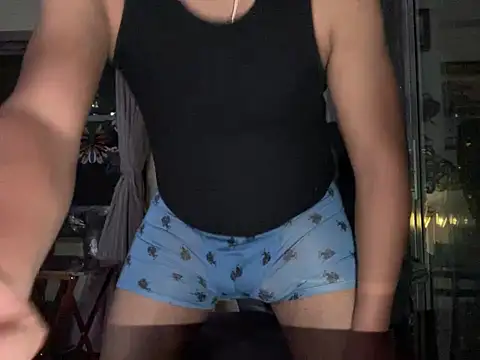 Snapshot of ThickDick_Daddy chatting on 05/15/26, 06:09 ThickDick Daddy online show from 05/15/26, 06:09