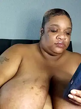 Snapshot of NaughtyHottieBBW chatting on 01/30/25, 04:45 NaughtyHottieBBW online show from 01/30/25, 04:45