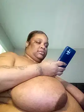 Snapshot of NaughtyHottieBBW chatting on 02/13/25, 08:34 NaughtyHottieBBW online show from 02/13/25, 08:34