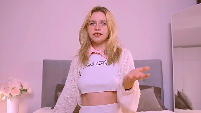 FapClubFamm online show from 09/19/25, 05:24