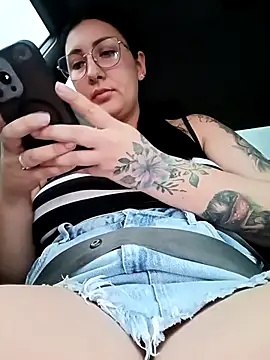 my-kitty online show from 11/12/25, 09:25