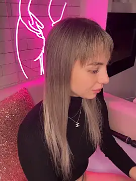 MiaMinx online show from 12/27/24, 11:21