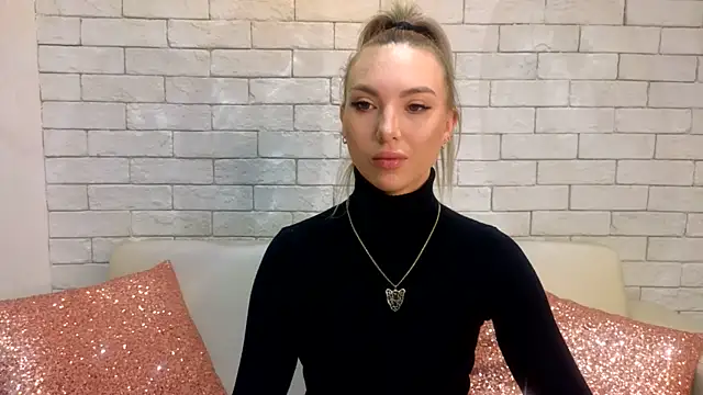 MiaMinx online show from 02/04/25, 10:45