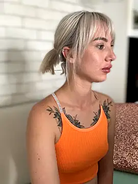 MiaMinx online show from 10/22/25, 12:55