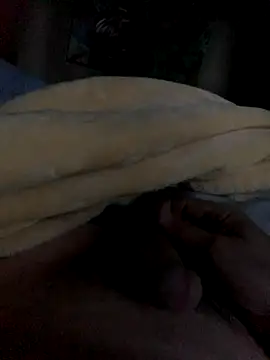 Snapshot of bertram59 chatting on 10/23/25, 12:26 bertram59 online show from 10/23/25, 12:26