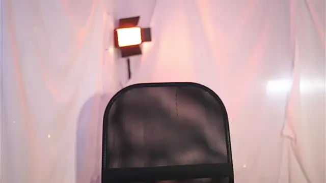 JulietaWinona online show from 11/22/25, 10:09