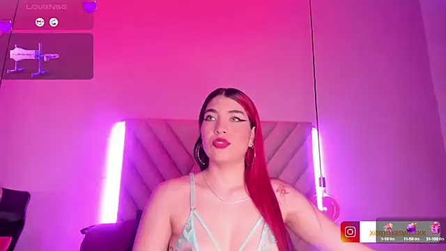 EmmaSwift  online show from 12/12/24, 02:26