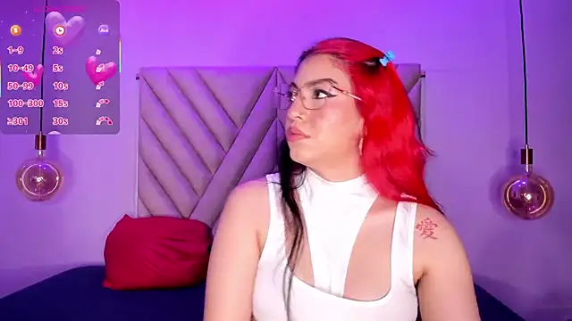 EmmaSwift  online show from 10/11/25, 03:50