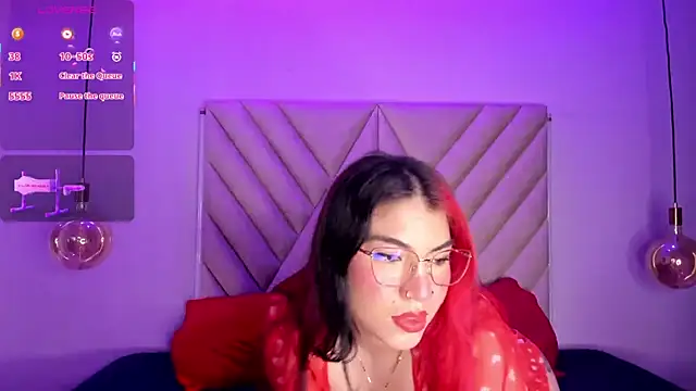 EmmaSwift  online show from 10/27/25, 03:43