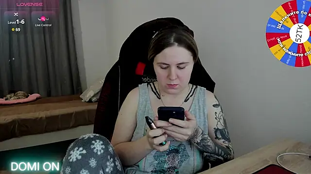 Snapshot of Olivia_Munk chatting on 01/27/25, 02:46 Olivia Munk online show from 01/27/25, 02:46