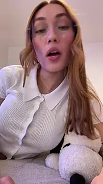 MichelleFerry  online show from 11/14/25, 03:16