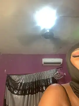 sweet1111 online show from 01/05/25, 10:40