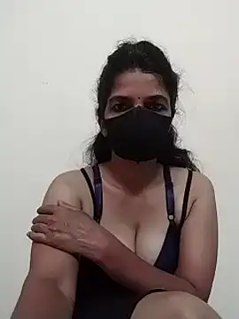 Snapshot of Shuttii_25 chatting on 12/03/24, 08:49 Shuttii 25 online show from 12/03/24, 08:49