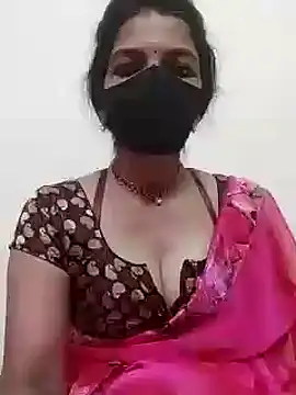 Snapshot of Shuttii_25 chatting on 12/24/24, 05:27 Shuttii 25 online show from 12/24/24, 05:27