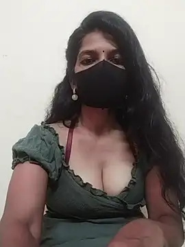 Snapshot of Shuttii_25 chatting on 01/12/25, 08:46 Shuttii 25 online show from 01/12/25, 08:46