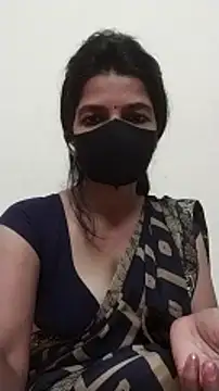 Snapshot of Shuttii_25 chatting on 01/13/25, 08:26 Shuttii 25 online show from 01/13/25, 08:26