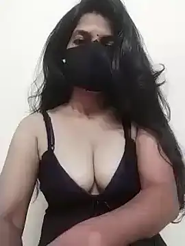 Snapshot of Shuttii_25 chatting on 01/19/25, 11:12 Shuttii 25 online show from 01/19/25, 11:12