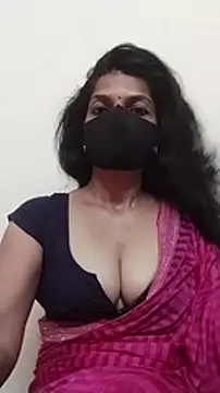 Snapshot of Shuttii_25 chatting on 01/22/25, 09:24 Shuttii 25 online show from 01/22/25, 09:24