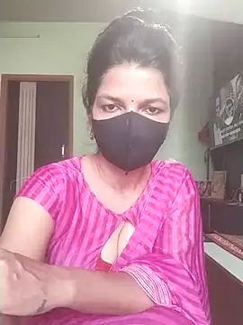 Snapshot of Shuttii_25 chatting on 10/09/25, 04:43 Shuttii 25 online show from 10/09/25, 04:43