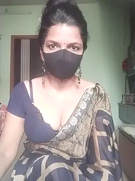 Snapshot of Shuttii_25 chatting on 10/24/25, 05:48 Shuttii 25 online show from 10/24/25, 05:48