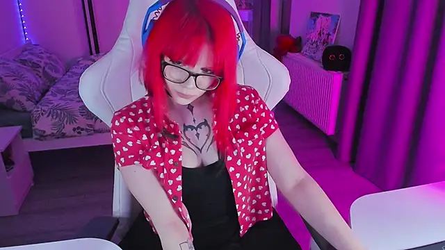 Yumi Youkai online show from 02/14/25, 03:22