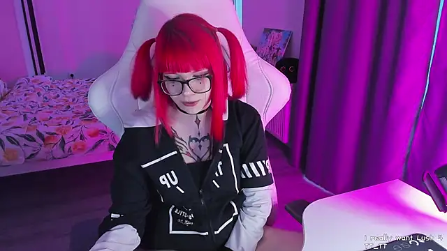 Yumi Youkai online show from 03/01/25, 02:34