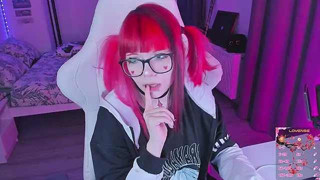 Yumi Youkai online show from 10/15/25, 02:22