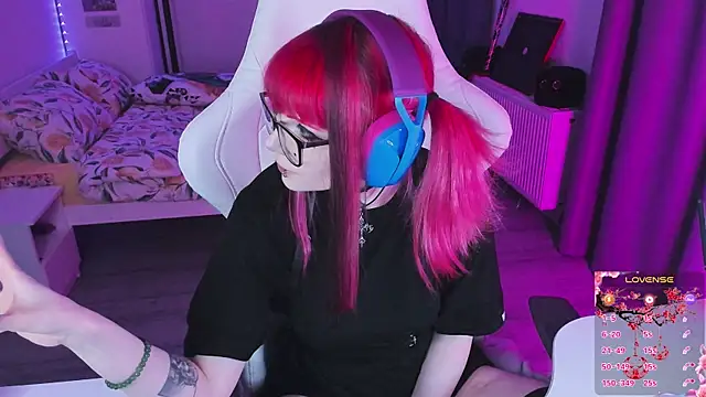 Yumi Youkai online show from 12/17/25, 10:38