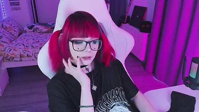 Yumi Youkai online show from 02/15/26, 02:25