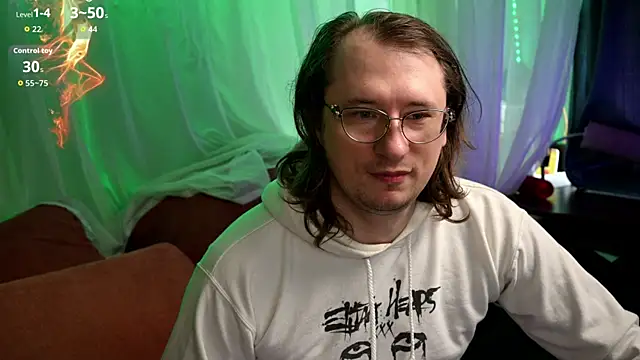 Claudia and elon  online show from 04/12/26, 07:24