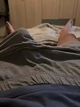 giovanni5281 online show from 04/15/26, 07:26