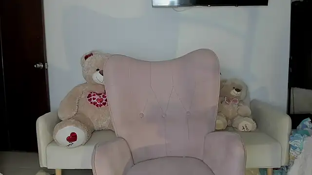 Snapshot of selene_king2 chatting on 07/10/26, 01:10 selene king2 online show from 07/10/26, 01:10