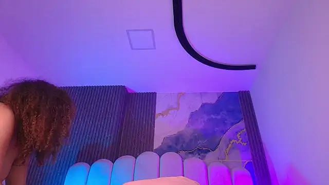 jones maddy  online show from 01/08/26, 11:56