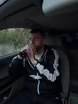 ElChapoGuzman95 online show from 10/24/25, 04:53