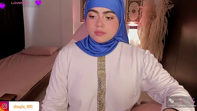 shayla 18 online show from 02/11/26, 08:25