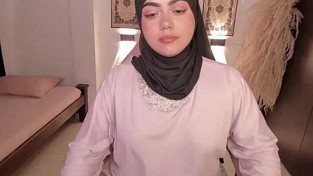 shayla 18 online show from 04/15/26, 07:58