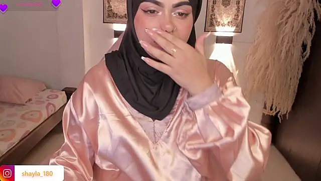 shayla 18 online show from 04/23/26, 08:55