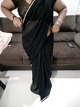 Snapshot of Mounika25 chatting on 04/28/26, 05:18 Mounika25 online show from 04/28/26, 05:18