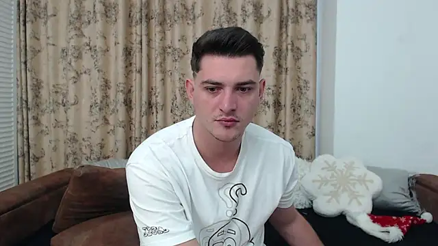 Snapshot of AndyFame chatting on 12/19/24, 09:51 AndyFame online show from 12/19/24, 09:51