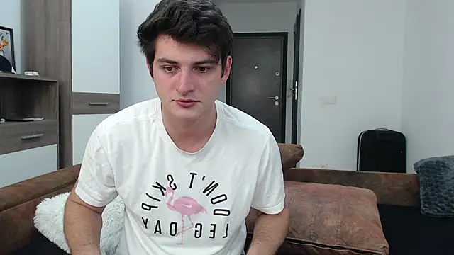 Snapshot of AndyFame chatting on 03/04/25, 10:49 AndyFame online show from 03/04/25, 10:49