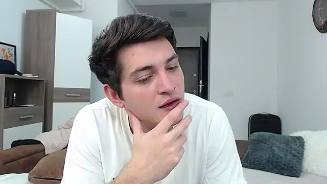 Snapshot of AndyFame chatting on 03/06/25, 03:35 AndyFame online show from 03/06/25, 03:35