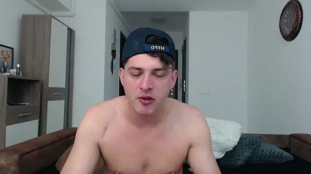 Snapshot of AndyFame chatting on 03/14/25, 02:10 AndyFame online show from 03/14/25, 02:10