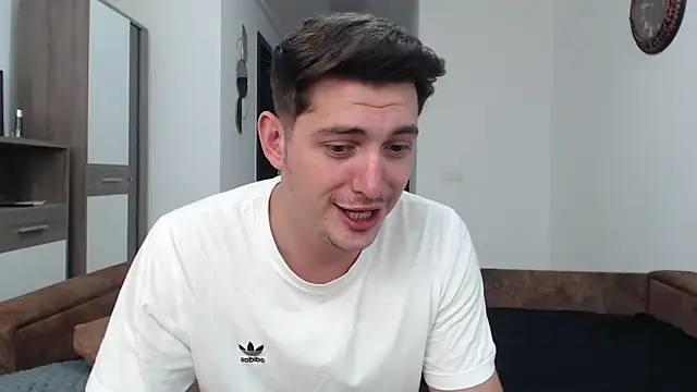 Snapshot of AndyFame chatting on 03/20/25, 01:35 AndyFame online show from 03/20/25, 01:35