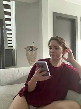 Snapshot of Nura_n_Sarah chatting on 01/10/25, 05:58 Nura n Sarah online show from 01/10/25, 05:58