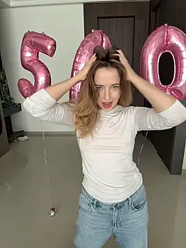 Nura n Sarah online show from 04/04/26, 05:38