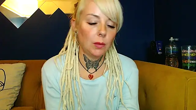Snapshot of pixiedreadx chatting on 10/20/25, 10:54 pixiedreadx online show from 10/20/25, 10:54