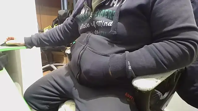 tipko123 online show from 04/14/26, 01:39